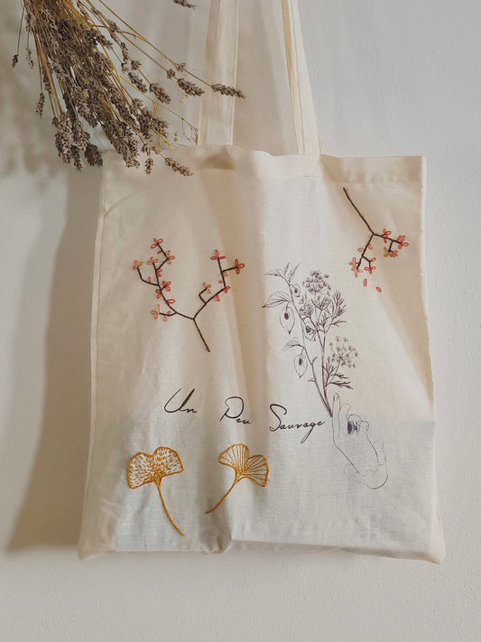 Tote bag Un Peu Sauvage ricamata a mano