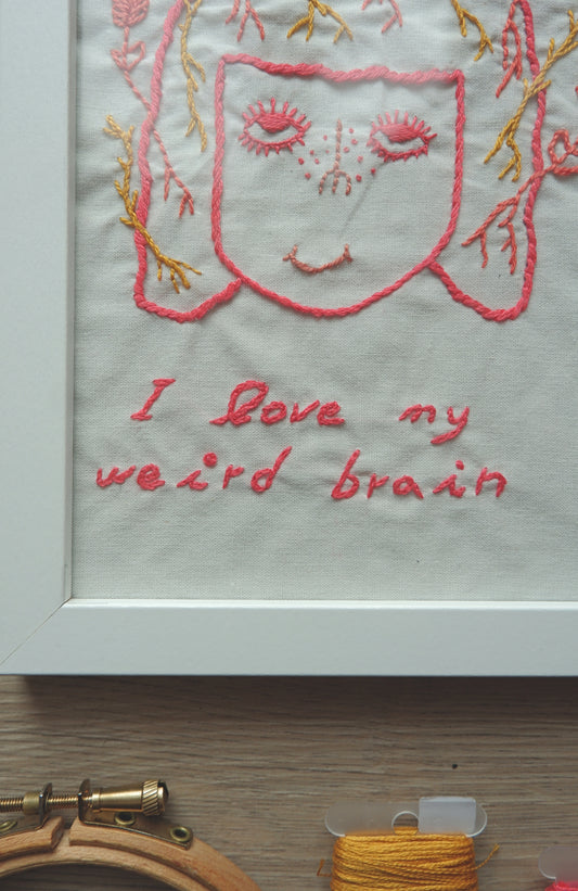 I Love My Weird Brain Ricamo con cornice