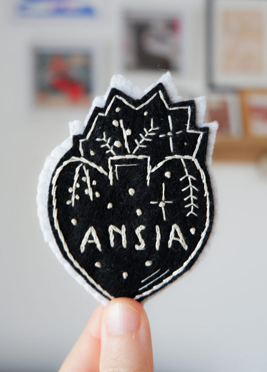 Spilla Ansia Cuore Sacro