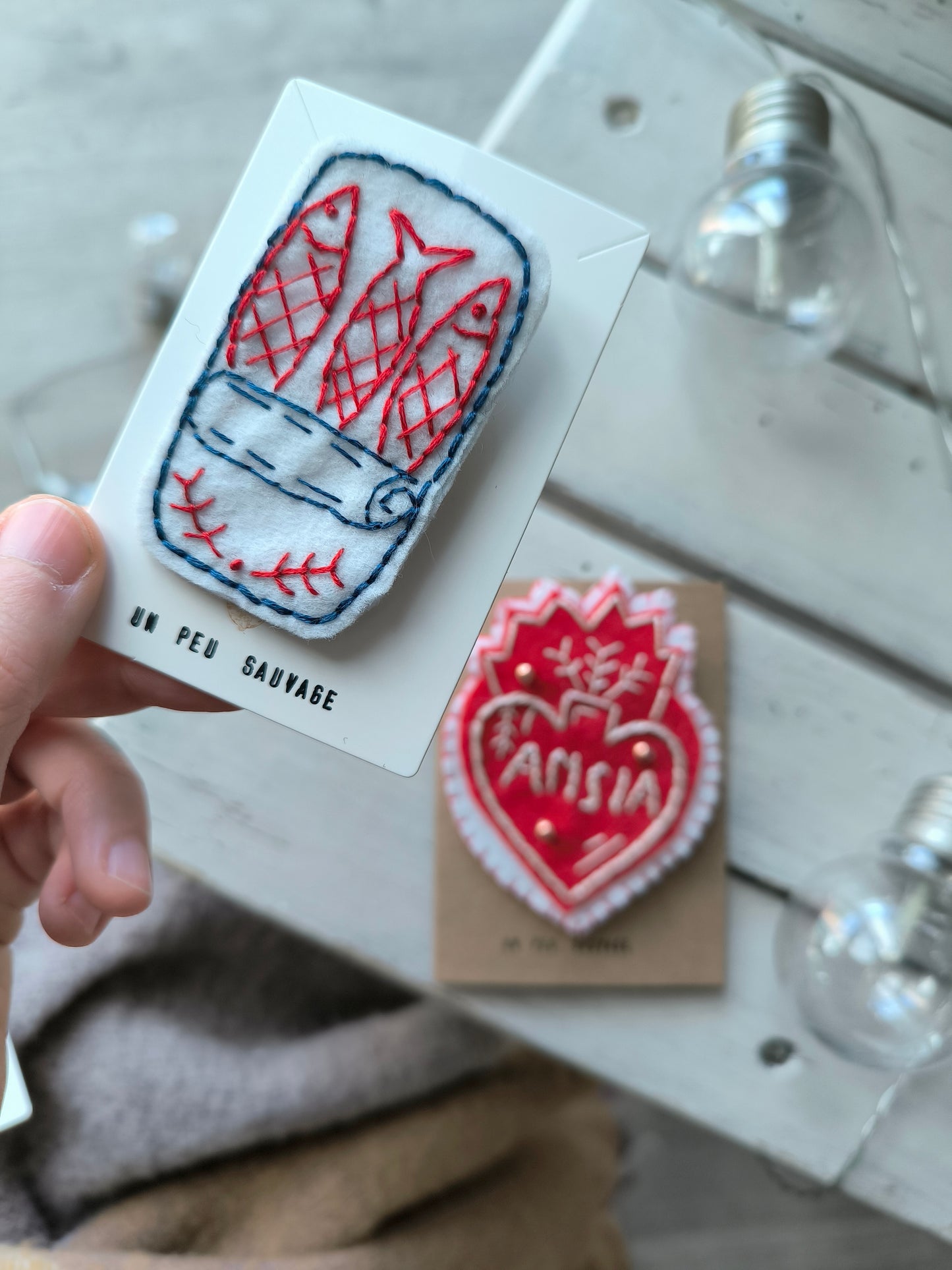 Spilla scatoletta di sardine