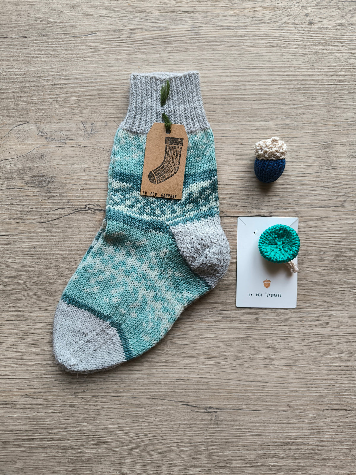 Kit Autunno con calze e spille a tema autunnale