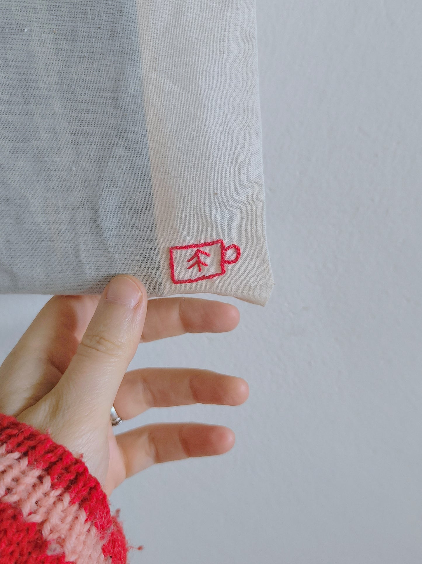 Tote bag Un Peu Sauvage ricamata a mano