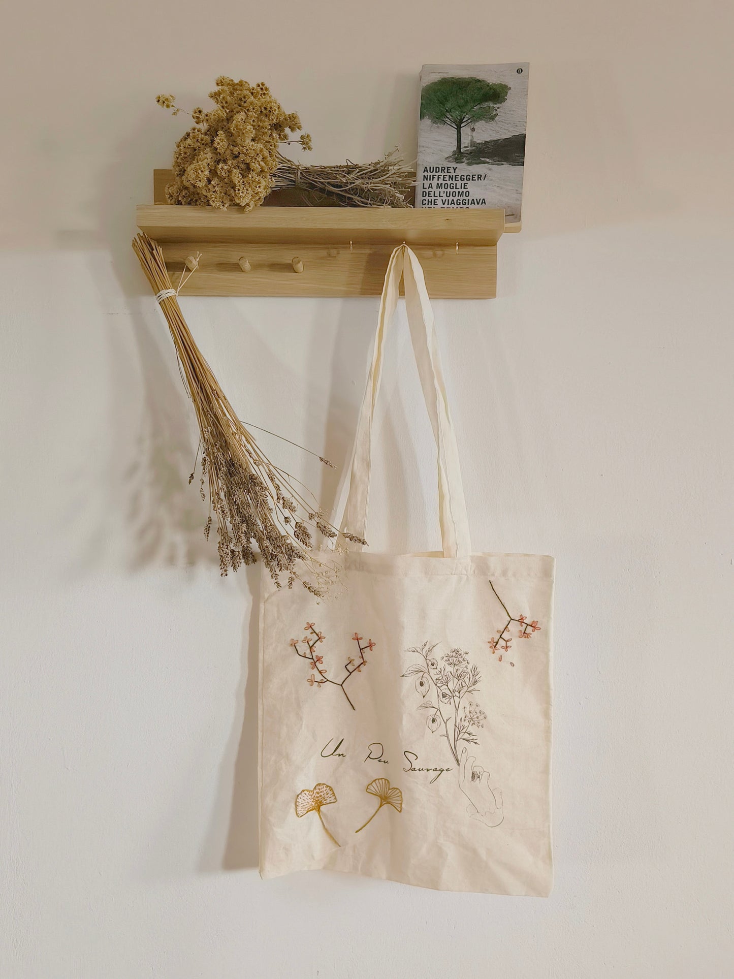 Tote bag Un Peu Sauvage ricamata a mano