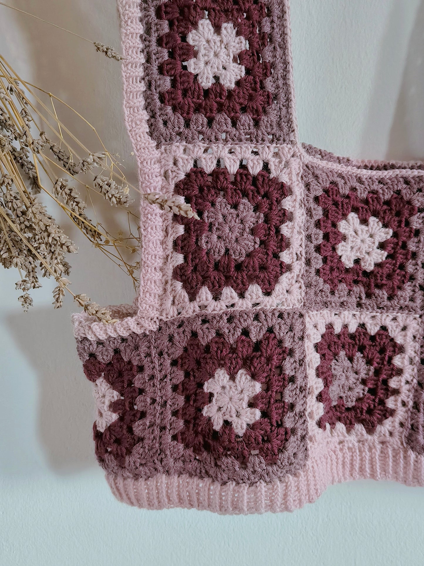 Gilet corpetto in lana all'uncinetto