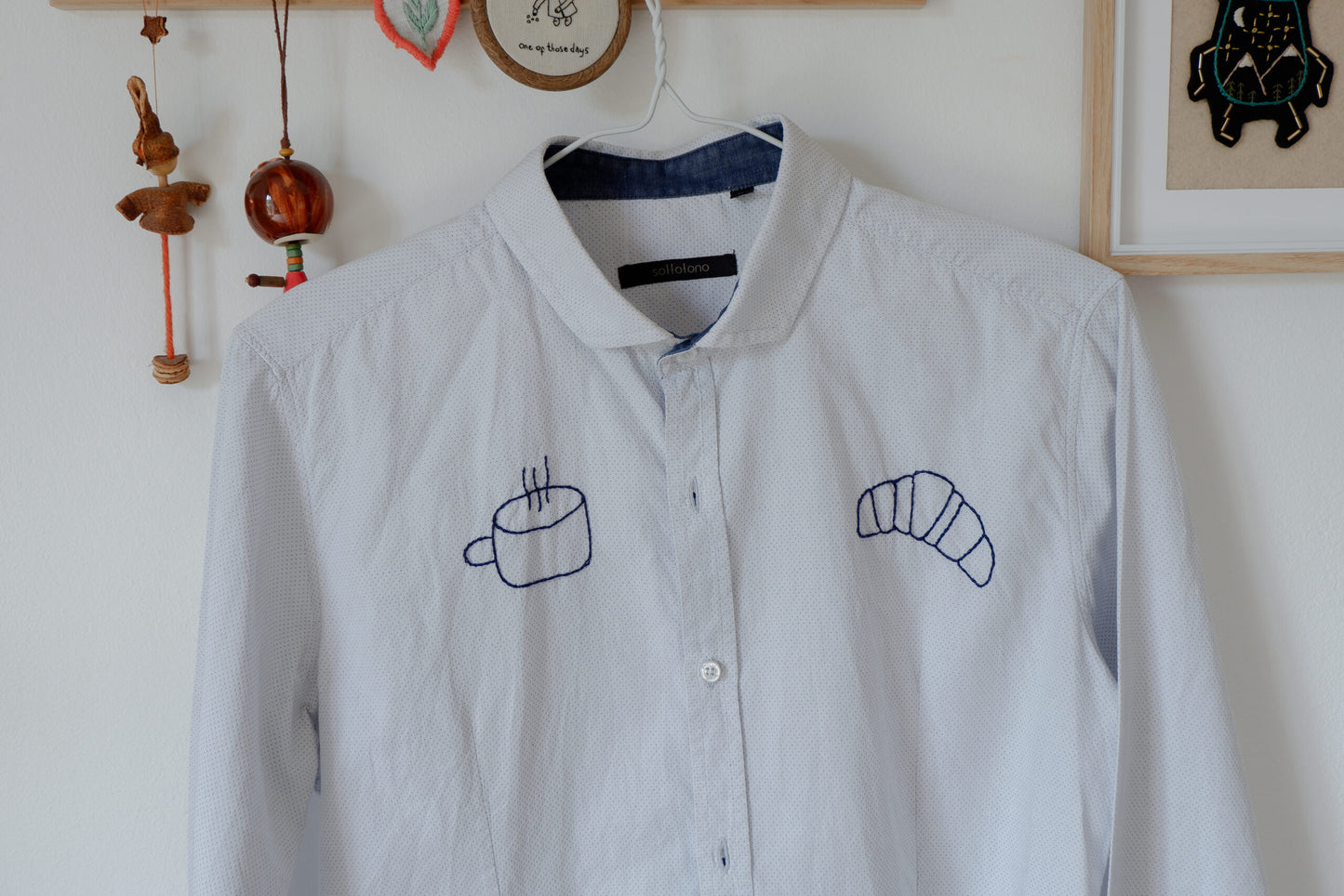 Camicia colazione bianca e azzurra