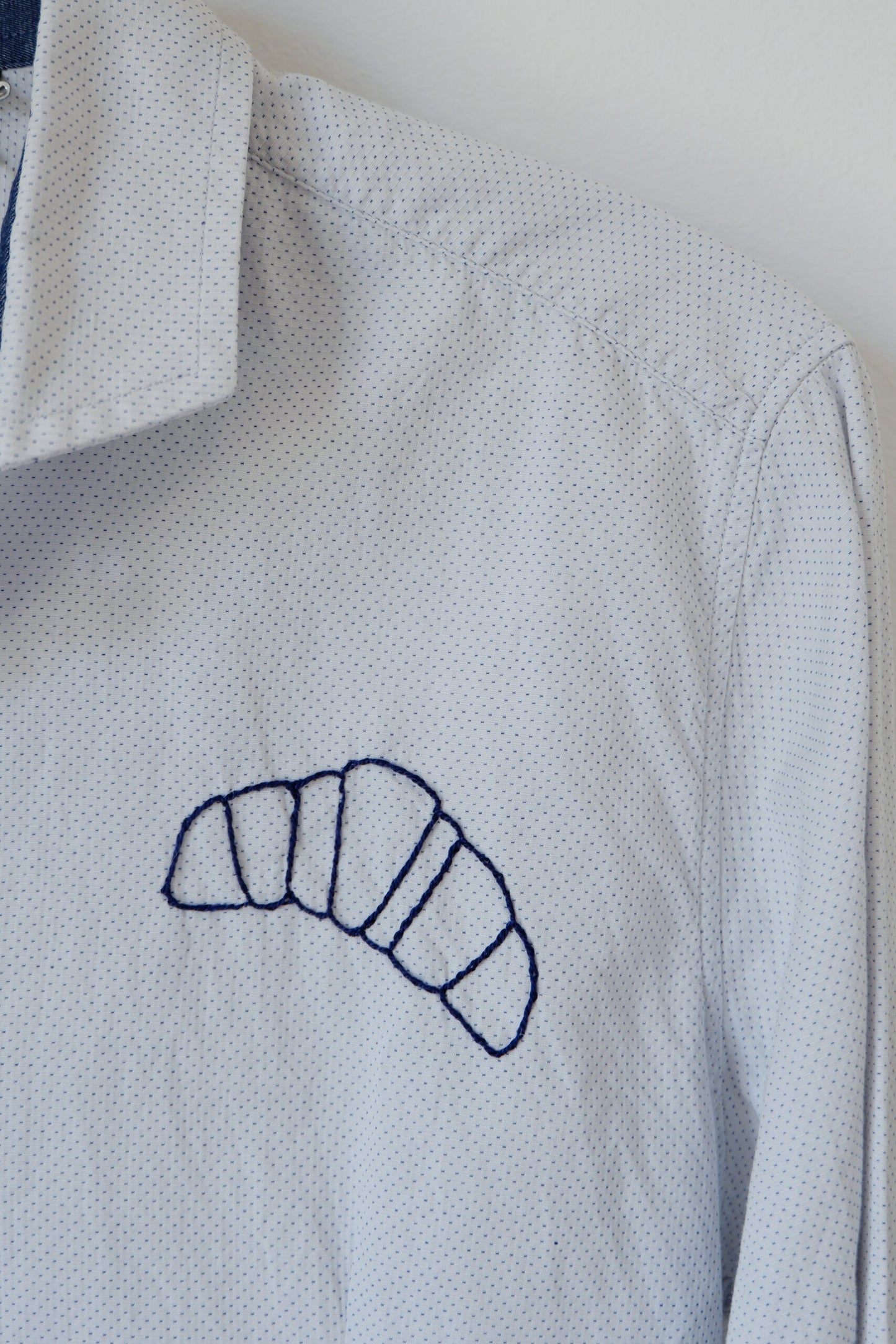 Camicia colazione bianca e azzurra