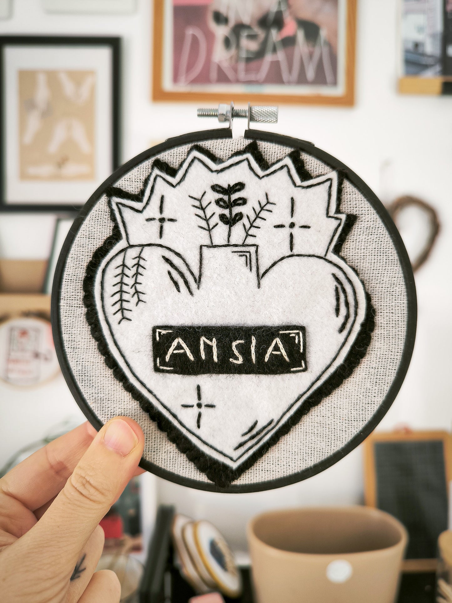 Cuore sacro ansia ricamo con cornice