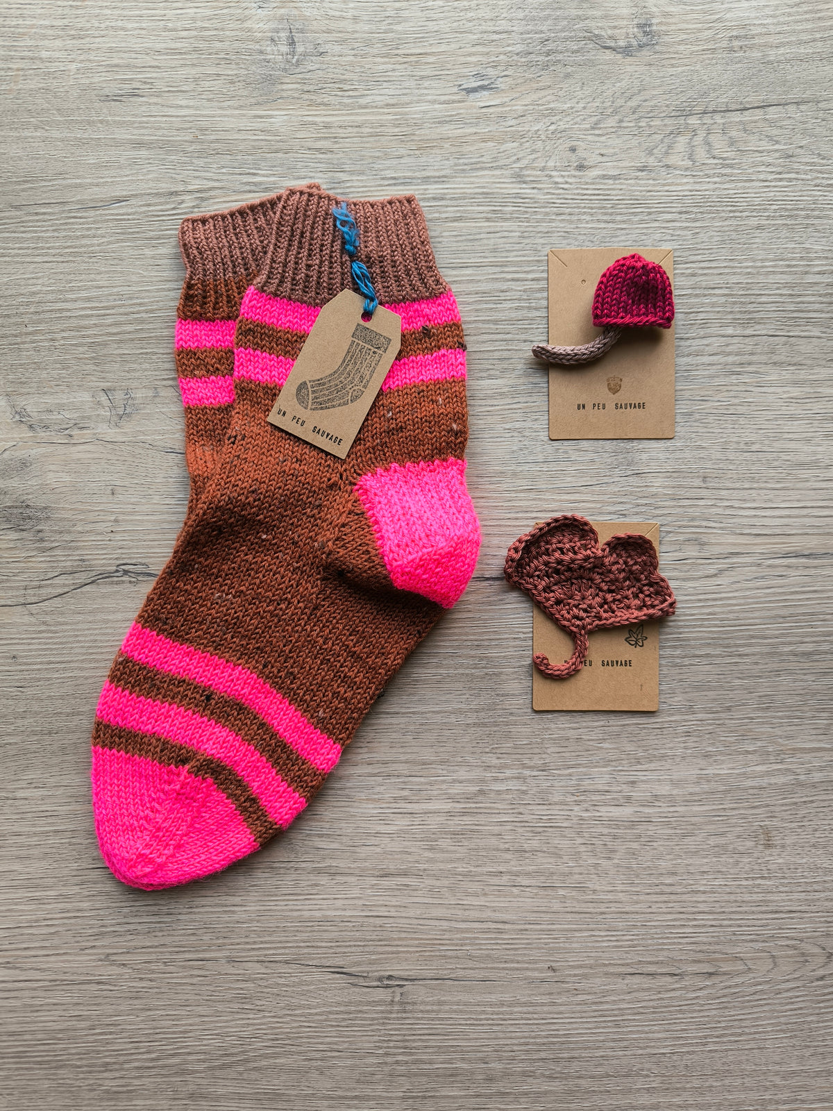 Kit Autunno con calze e spille a tema autunnale